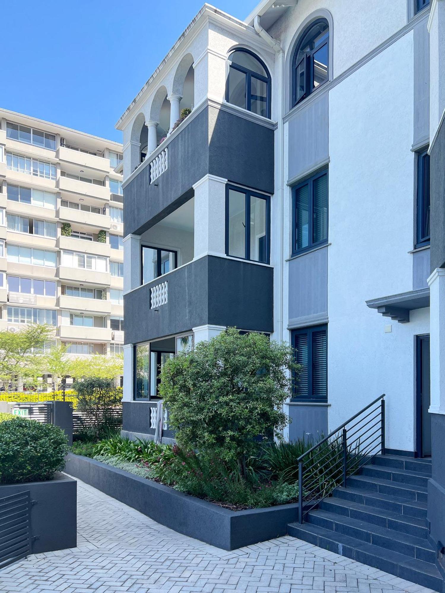 Apartment Warwick Mansions 1 Cape Town
